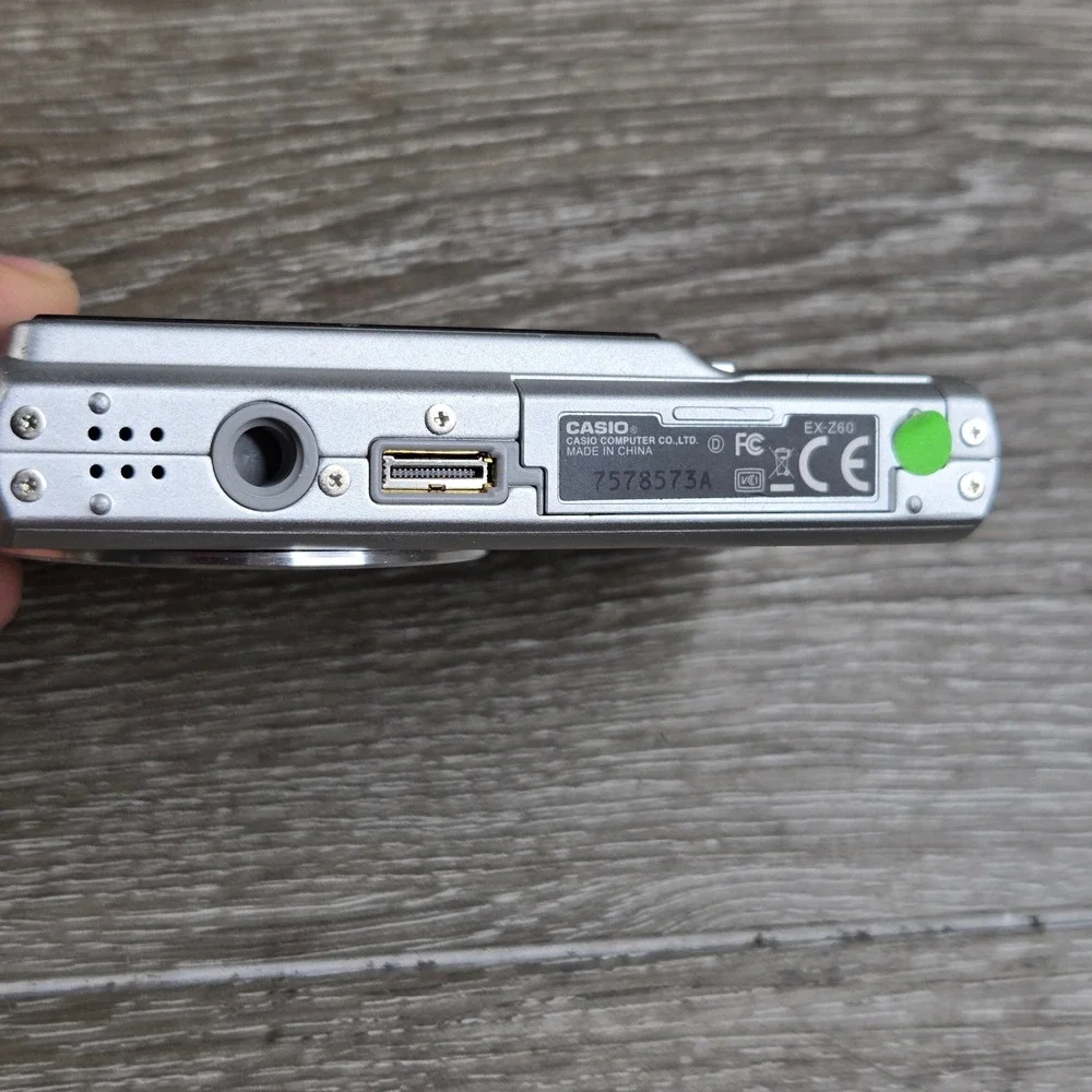 Casio EX-Z60 Exilim Digital Camera Unisex Silver 6.0MP 3x Optical Zoom Tested